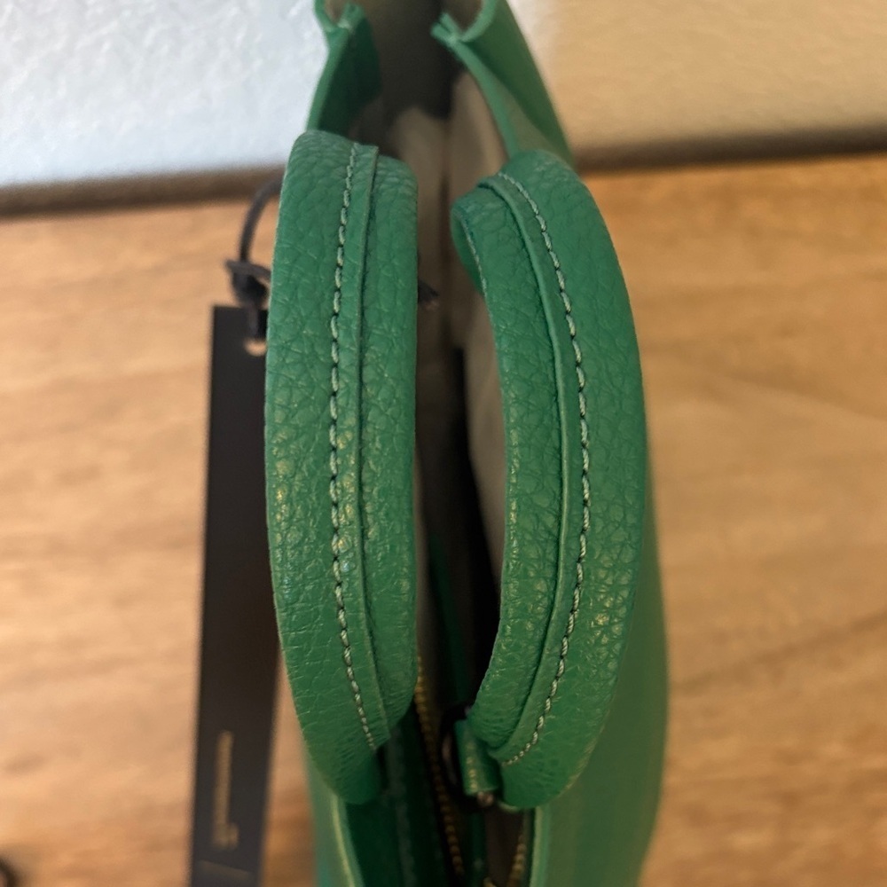 Ampersand as Apostrophe Emerald Green Micro Tote - Picture 4 of 14
